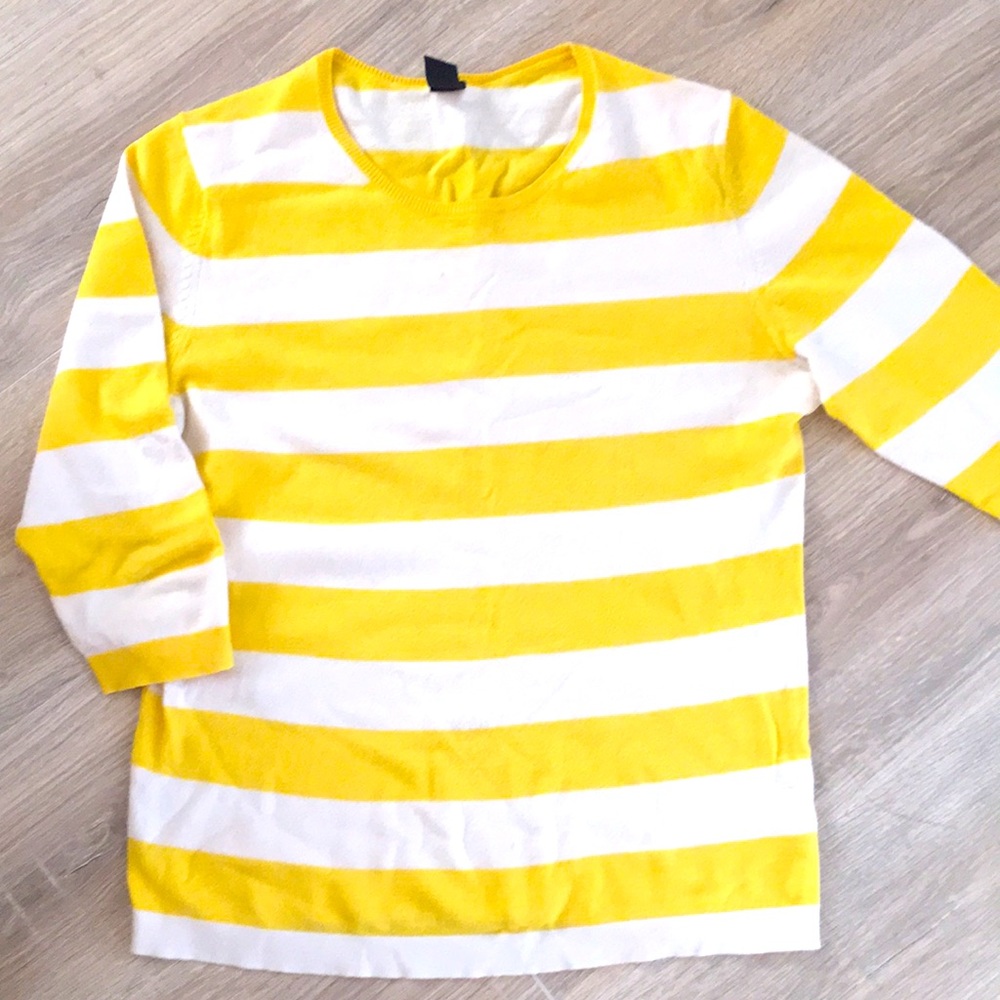 GAP sweater